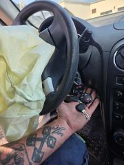 2010 Chevrolet HHR LS - Interior Steering Wheel With Keys Image